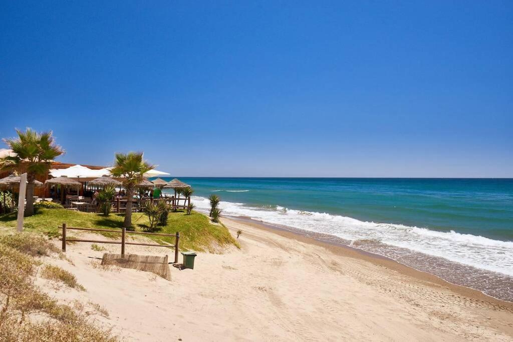 Oleholidays 603 Romana Playa Primera Linea Playa Marbella Exterior foto